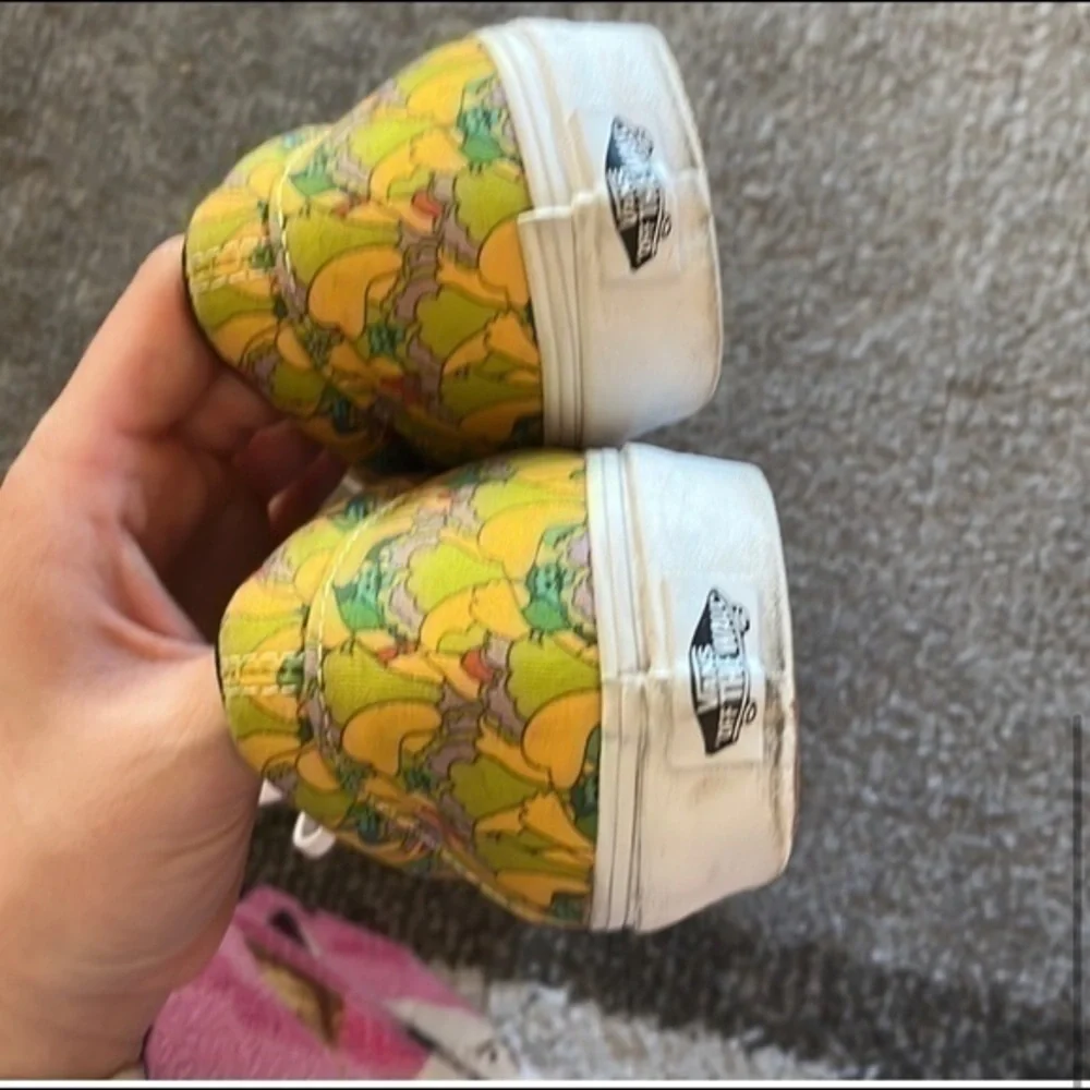 ⭐️HOST PICK⭐️Rare limited edition The Beatles Vans size 11.5